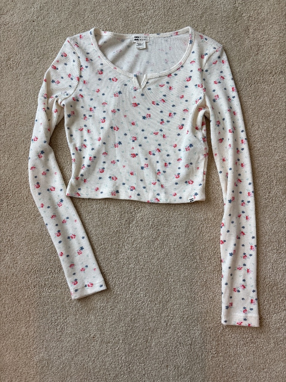 Billabong long sleeve cropped top size xs